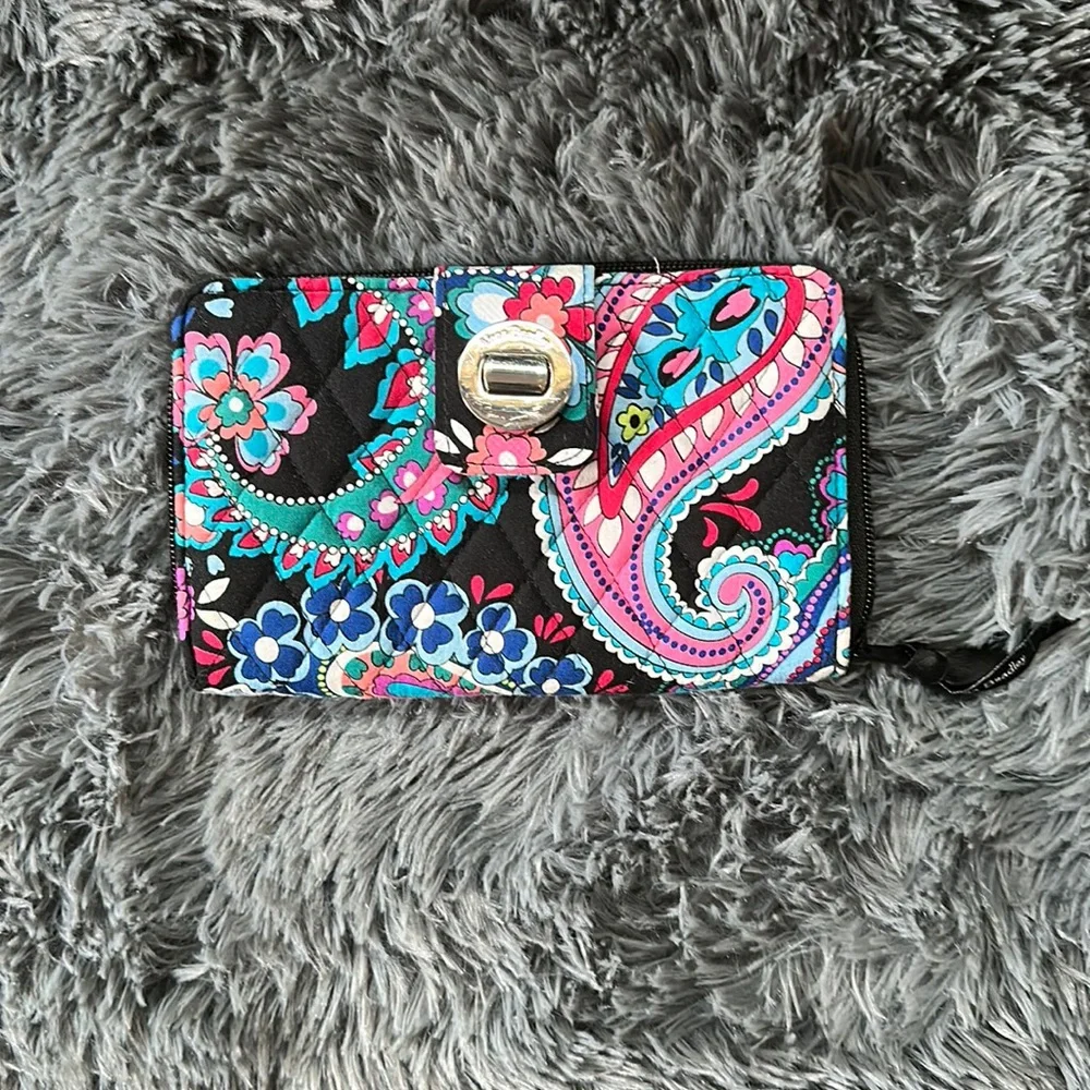 Vera Bradley Wallet - Picture 1 of 7